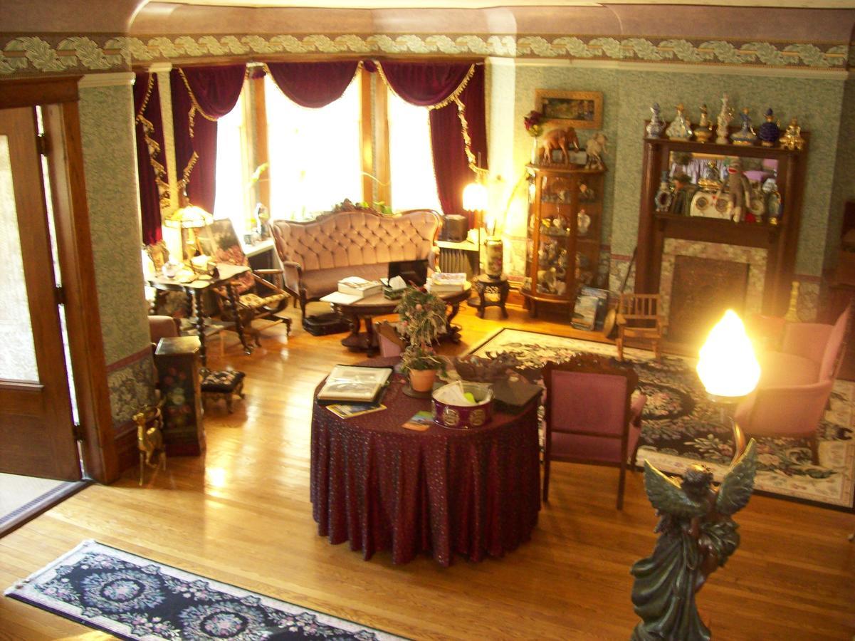 Scarlett House Victorian B & B Джейнсвил Екстериор снимка